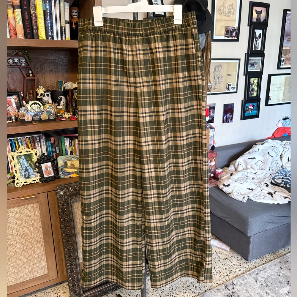 A New Day Plaid trousers in Green and Tan